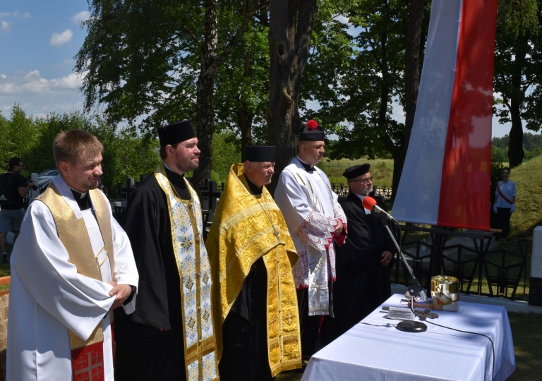 Uroczystość na ukraińskim cmentarzu